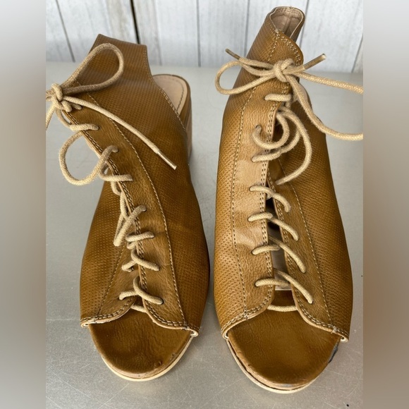 Sbicca Hogan Open Toe Dress Sandals Booties Shoes Tan Size 8 USA Made - Picture 2 of 8